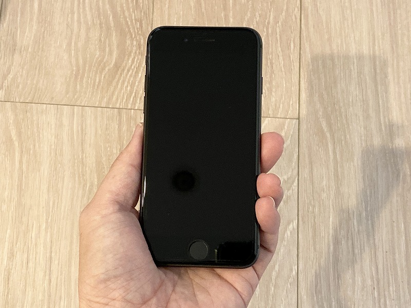 iPhone8表面