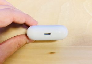 AirPodsProライトニングコネクタ