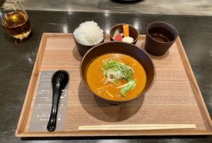 羽田空港で朝ごはん Cuud クウド で朝カレーうどんを食べてみた りけろぐ